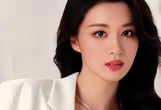 王楚然晒出高清性感写真，引网友热议，大胆奔放的美妆太吸引人