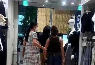 那英15岁女儿过分成熟，身材壮硕性感像印度人、黑到发光