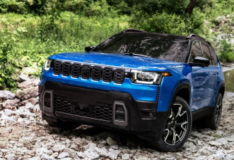 车尾曝光 全新Jeep Cherokee(自由光)无伪装谍照