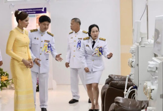 泰王又添“新小主”！新宠挑大梁，穿一身金色单独亮相身材真好