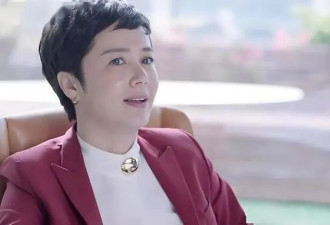 英国偶遇蒋雯丽，为何眼神衰败身材又瘦又老，一代女神经历了什么
