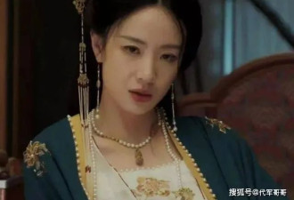 被郝蕾吐槽“把公主演得像花魁”，她到底是什么来头？