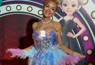 艳片鼻祖叶子楣办生日宴，59岁身材依然火辣，曾在走红后消失多年