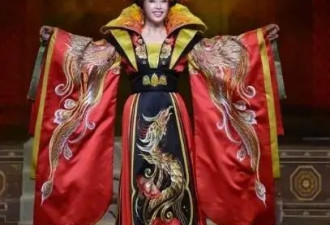 刘晓庆话剧停摆！74岁老戏骨的身体亮起红灯？