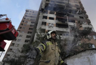 震惊世界！他们的死让伊朗升起“血旗”