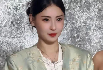 张柏芝亮相活动，新中式装扮美得像“瓷娃娃”，完全看不出44岁了