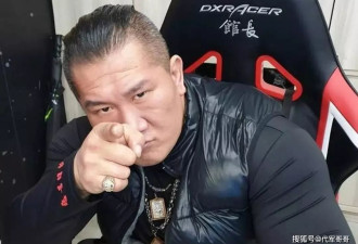 曾经的“恶棍”网红馆长，为何成为万人追捧的人气王？