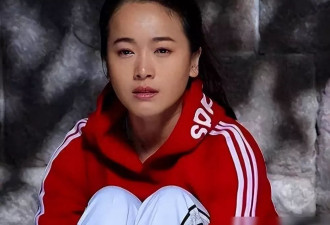 左小青：初代纯欲女神，40岁靠好身材上热搜