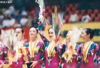 左小青：初代纯欲女神，40岁靠好身材上热搜