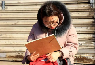 年轻人不考研去考公了,乡镇公务员比港大硕士"香"