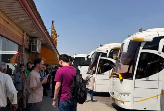 撤离德黑兰的华人：航班取消 坐8小时大巴到中转站