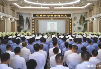 被醉驾车顶行600多米的武汉交警 抢救12天后不幸牺牲