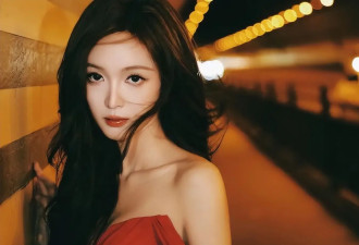 吴宣仪穿深V红玫瑰裙超妩媚！肤白貌美曼妙身材性感迷人