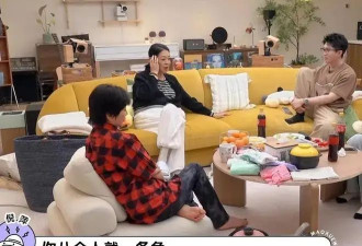 倪萍自曝录综艺8个人吃一条鱼，和蔡明抢不到菜，66岁饿到吃泡面充饥