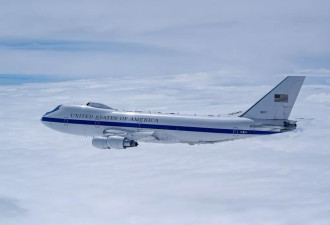 美国出手了？“末日飞机”E-4B飞往华府引发猜测