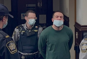 加拿大杀人犯在法庭上嚣张至极：当众威胁受害者家属