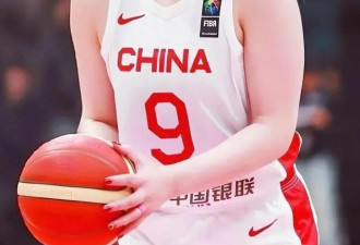 李梦被排除中国女篮 因为化妆？
