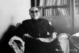 邓小平华国锋：交锋20天