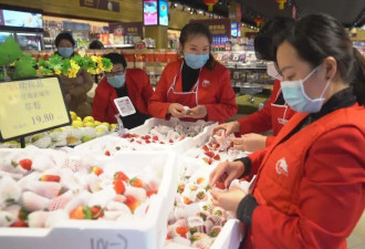 "中国零售女王":不让儿子接班,百亿产业"交棒"国
