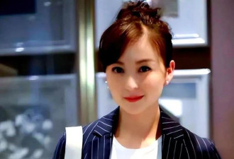 "最干净女演员"被富商苦追10年才嫁,如今和女儿都被宠成宝