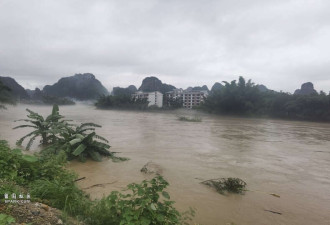 中国27条河流发生超警洪水 沿江设施被淹