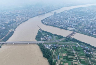 洪涝来袭，中国27条河流超警戒水位