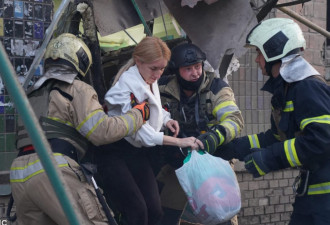 三百多俄罗斯无人机与飞弹轰炸基辅 至少10人死亡