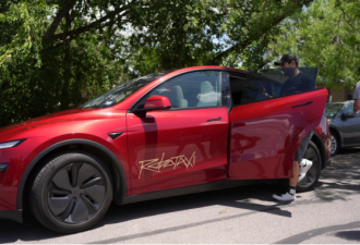 Robotaxi登场 马斯克下一个万亿赛道