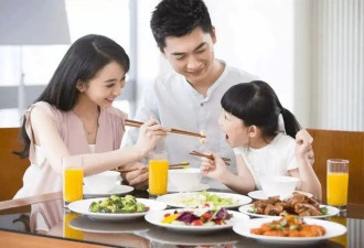 为什么说吃饭不要吃太快？吃得慢 有这些好处