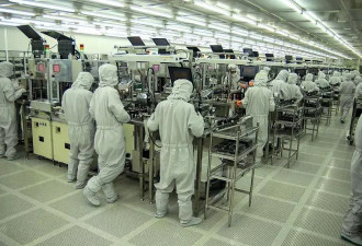 24岁本科生进厂打工，一天站12个小时