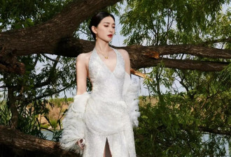 堪比模特身材的江疏影公布最新时尚写真，腿模与足模特都点赞
