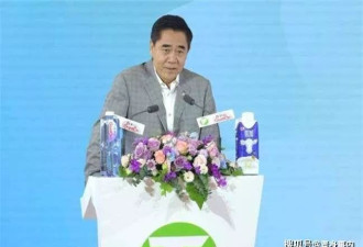 69岁陈宝国状态曝光，身形消瘦，让人不敢认