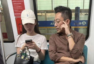 汪小菲夫妇现身北京机场，马筱梅身材很瘦不像怀孕