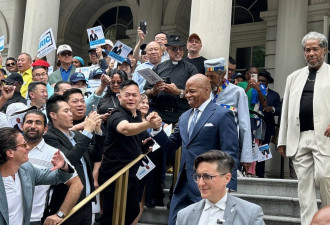 纽约市长亚当斯启动竞选连任 对抗曼达尼