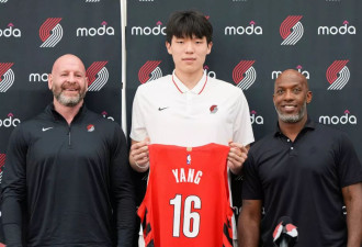 杨瀚森正式亮相开拓者！竟扬言要“踢走翻译”？