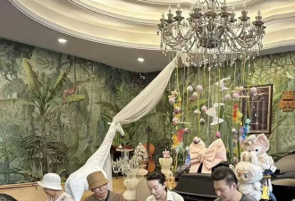 范明一家四口打手碟， 和富婆妻重组家庭很幸福