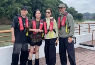 刘青云夫妇与TVB三届视帝夫妇同游峨眉山恩爱如初