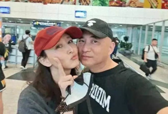 胡静夫妇在土耳其旅游，16岁儿子露正脸好帅