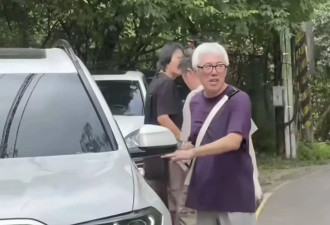 张宇生病后首度露脸！头发全白，身体佝偻