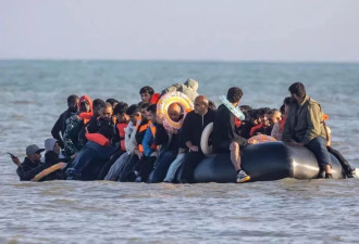 在英国当黑户多容易？记者伪装非法移民 落地 租号 送外卖….一周250镑