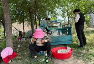 被工厂、工地淘汰后，这群大龄女工在土地间流动