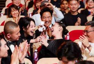 闫妮的腿、钟楚曦的身段、宋佳的发际线…白玉兰看点真不少