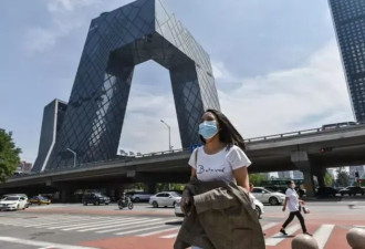 柴静: 从官媒的知名记者和"公知"到出走海外的媒体人