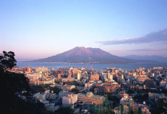 10小时发生60余次地震，日本政府召开紧急记者会