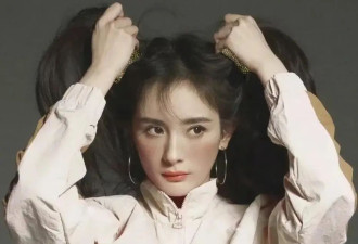 杨幂到底怎么了？非要在大众雷点蹦迪，吃十几块的饭上热搜又翻车