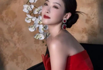 被宋茜的“大红裙”美到了！搭配“蝴蝶结盘发”，颜值时刻在线！