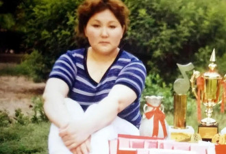 吉祥三宝：父亲已去世，亲生女儿远嫁韩国生子，母亲孤独一人