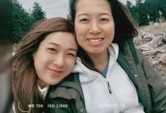 惊喜！钟嘉欣与姐姐旅行罕公开姐妹合照...