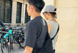 巴黎偶遇张曼玉，网友：60岁活成30岁