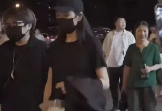 还没分手？王鸥低调看何九华演出，被曝秘密产女后身材依旧苗条